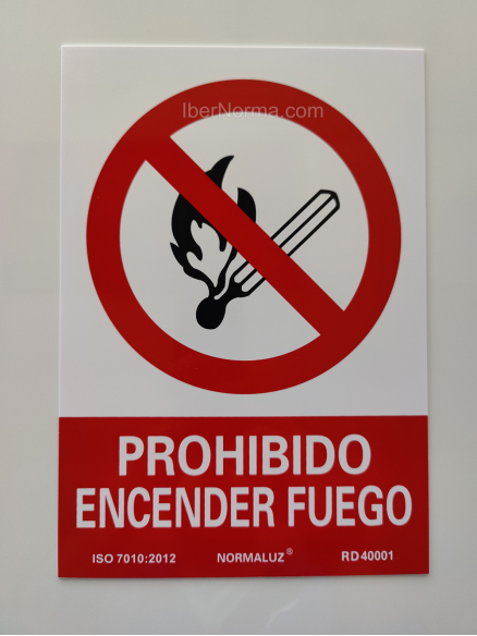 Señal Prohibido encender fuego - PVC - NMZ (Normaluz)
