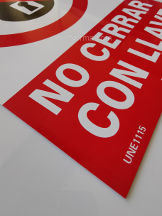 Señal No cerrar con llave - PVC - NMZ (Normaluz) 2