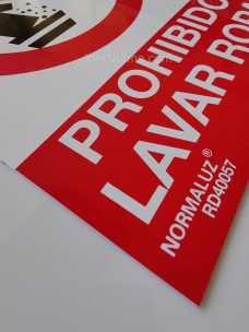 Señal Prohibido lavar ropa - PVC - NMZ (Normaluz) 2