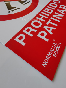 Señal Prohibido patinar - PVC - NMZ (Normaluz) 2