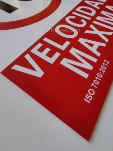 Señal Velocidad máxima 10 km/h - PVC - NMZ (Normaluz) 2