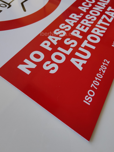 Senyal No passar. accés sols personal autoritzat (Català - Catalán) - PVC - NMZ (Normaluz)